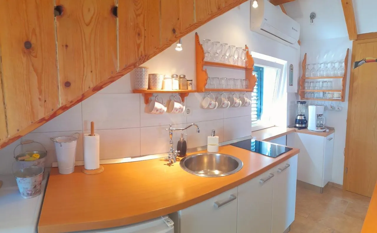 Luxury Mansarda Duplex - City Centre - Stone House Appartement Split